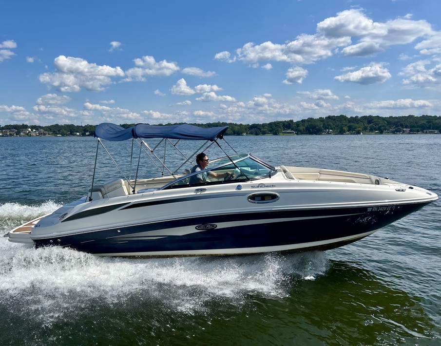 2013 Sea Ray 260SD 1. side profile