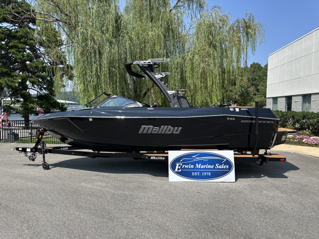 Malibu 23 LSV