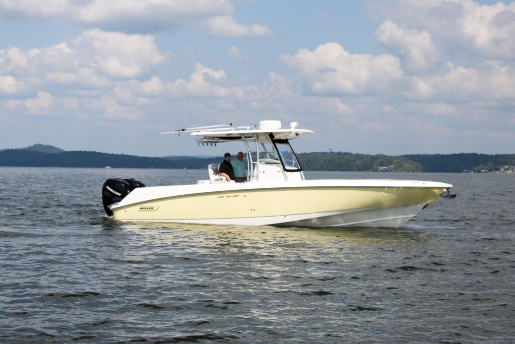 2007 Boston Whaler 32 Outrage